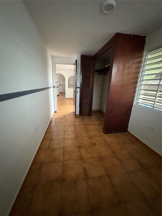 En Venta: $132,000 (5 camas, 2 baños, 1100 Pies cuadrados)