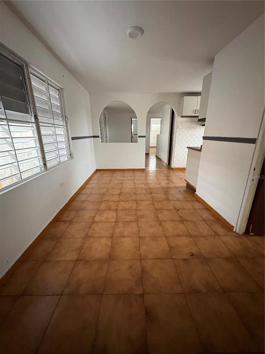 En Venta: $132,000 (5 camas, 2 baños, 1100 Pies cuadrados)