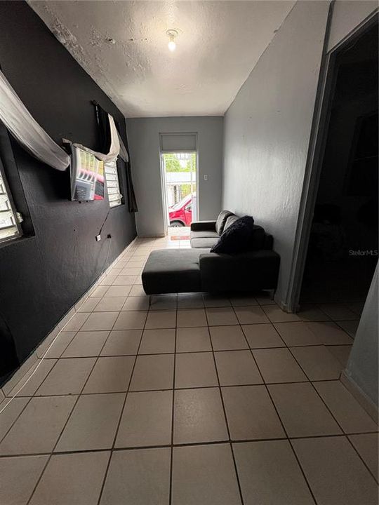 En Venta: $132,000 (5 camas, 2 baños, 1100 Pies cuadrados)