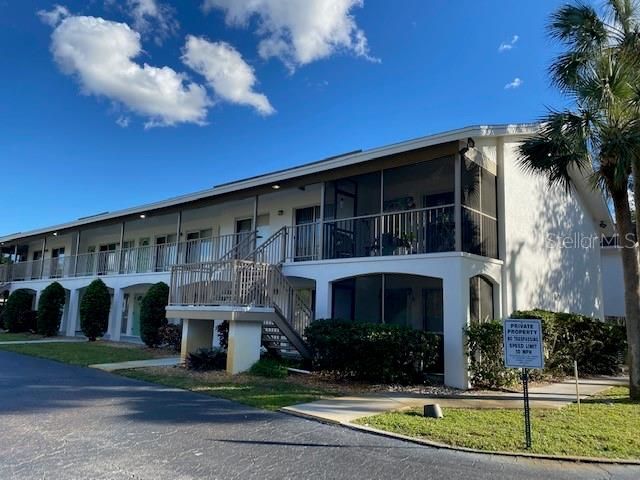 For Rent: $1,700 (2 beds, 1 baths, 783 Square Feet)