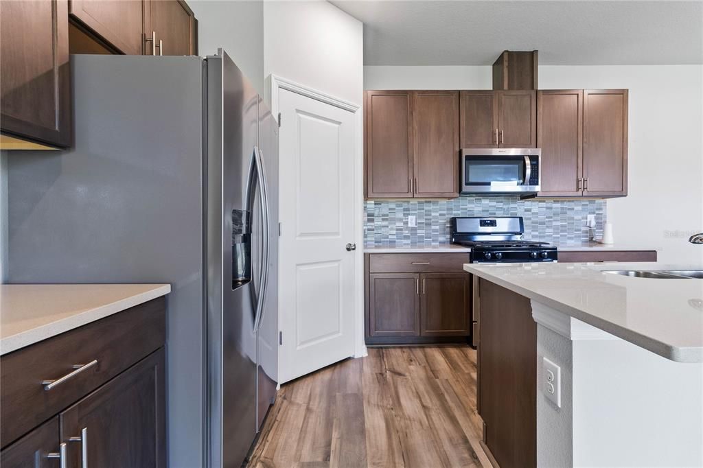 For Rent: $2,500 (3 beds, 2 baths, 1929 Square Feet)