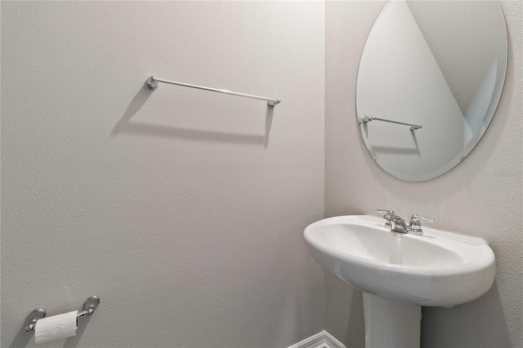 For Rent: $2,500 (3 beds, 2 baths, 1929 Square Feet)