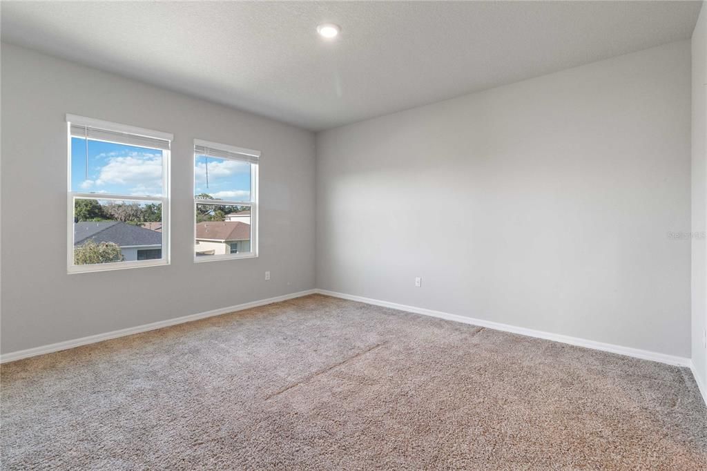 For Rent: $2,500 (3 beds, 2 baths, 1929 Square Feet)