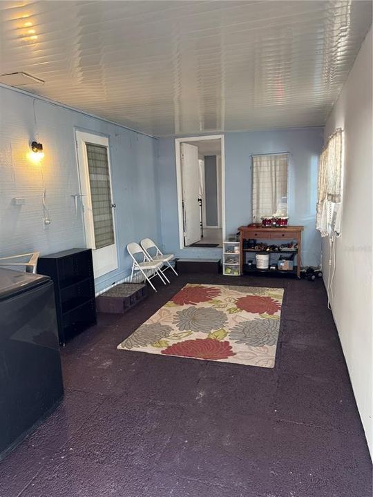 На продажу: $129,900 (3 спален, 1 ванн, 792 Квадратных фут)