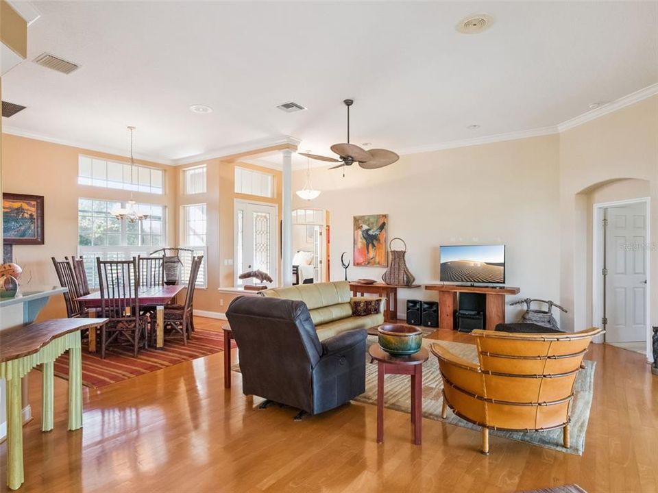 待售: $383,900 (3 贝兹, 2 浴室, 1929 平方英尺)