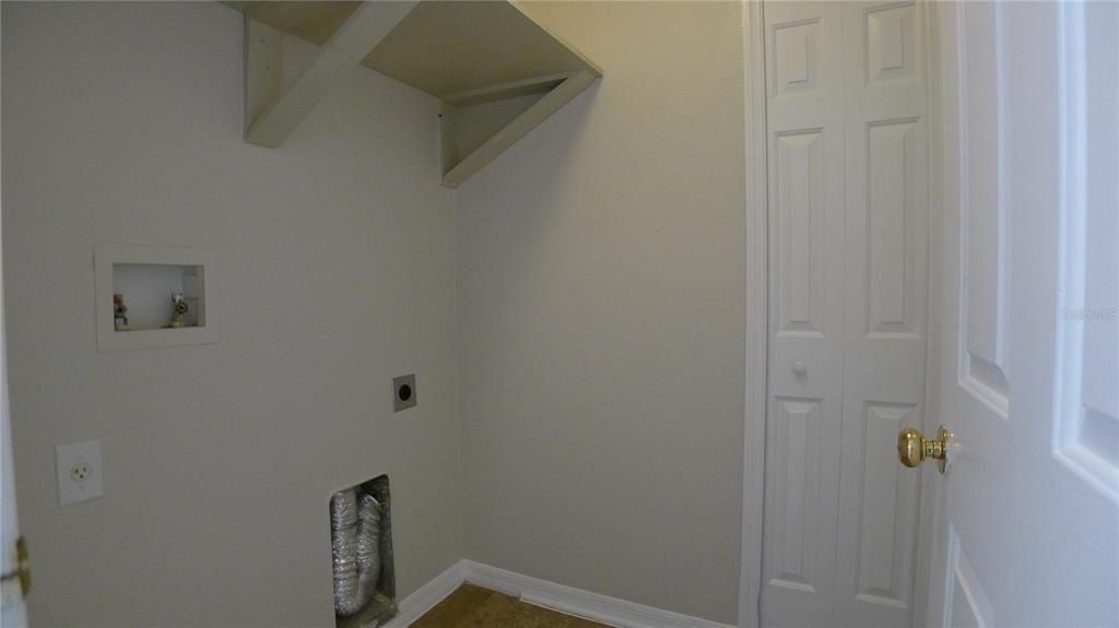 出租: $2,000 (4 贝兹, 2 浴室, 1544 平方英尺)