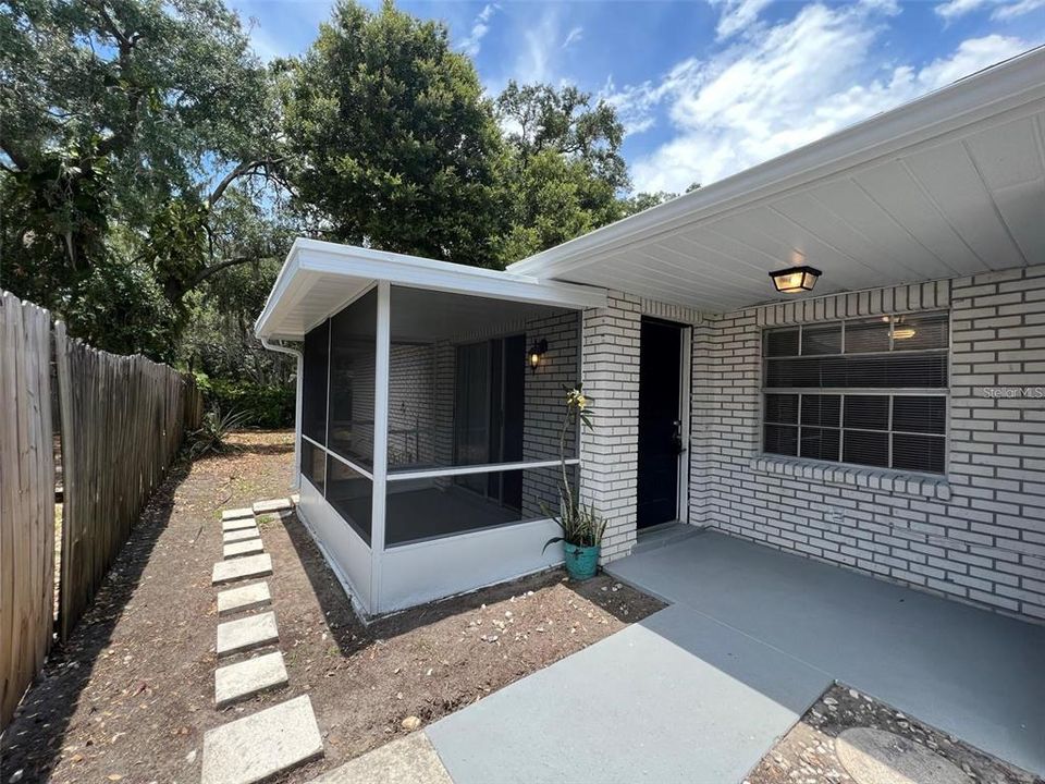 最近租的: $1,350 (2 贝兹, 2 浴室, 700 平方英尺)