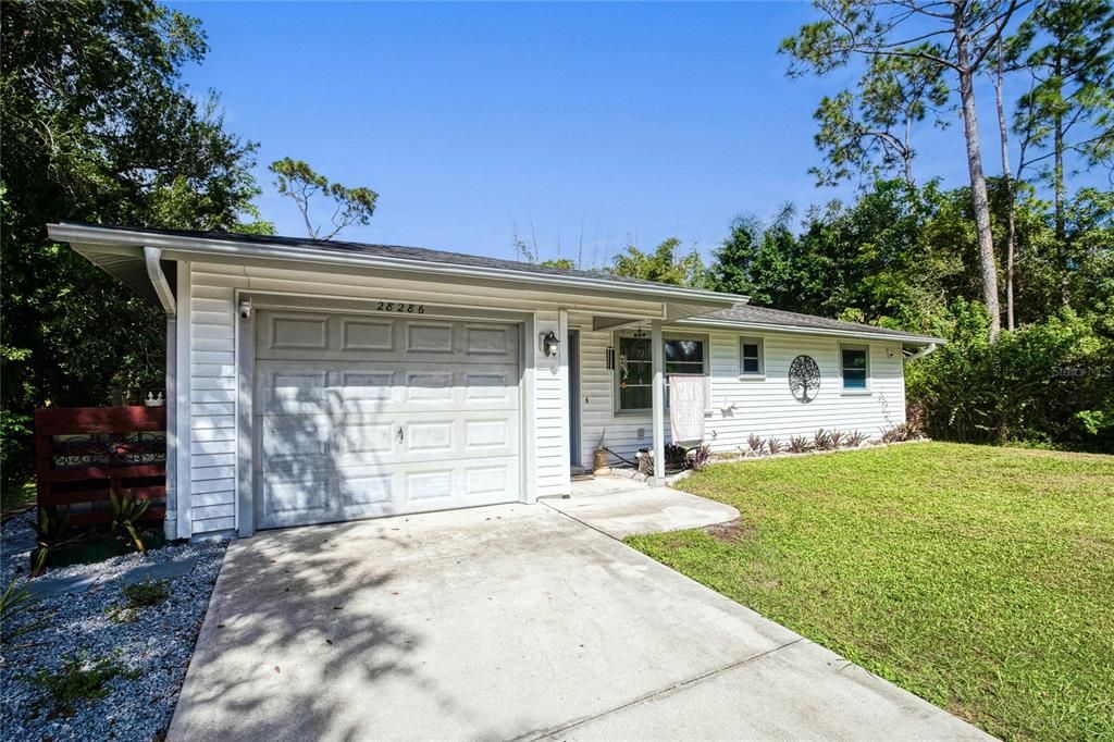 На продажу: $229,000 (2 спален, 2 ванн, 894 Квадратных фут)