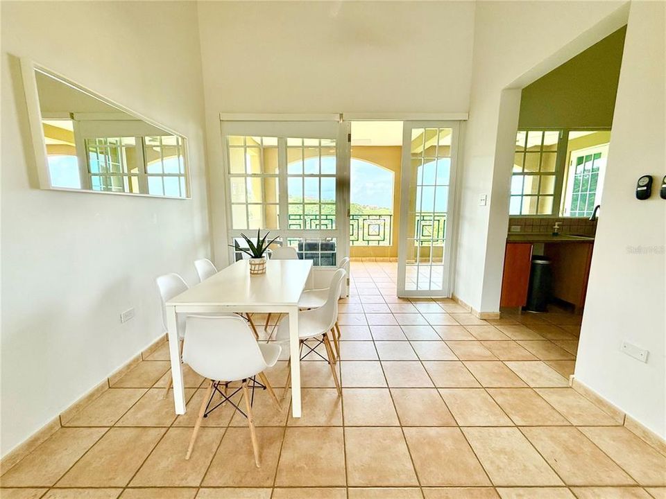 На продажу: $360,000 (3 спален, 2 ванн, 1929 Квадратных фут)