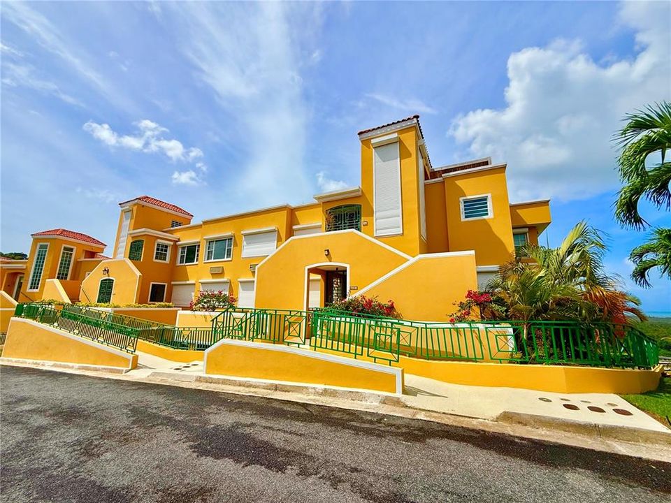 На продажу: $360,000 (3 спален, 2 ванн, 1929 Квадратных фут)