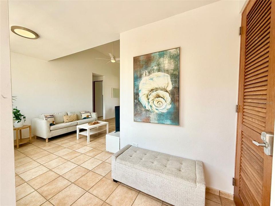 На продажу: $360,000 (3 спален, 2 ванн, 1929 Квадратных фут)