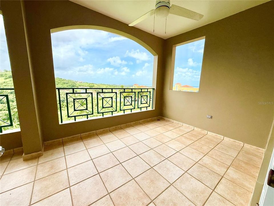 На продажу: $360,000 (3 спален, 2 ванн, 1929 Квадратных фут)