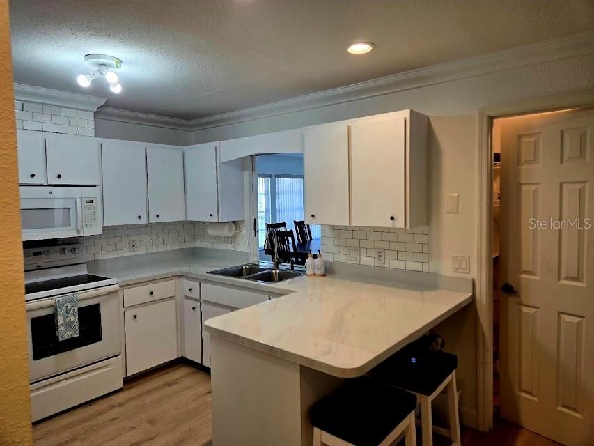 For Sale: $550,000 (2 beds, 2 baths, 1574 Square Feet)