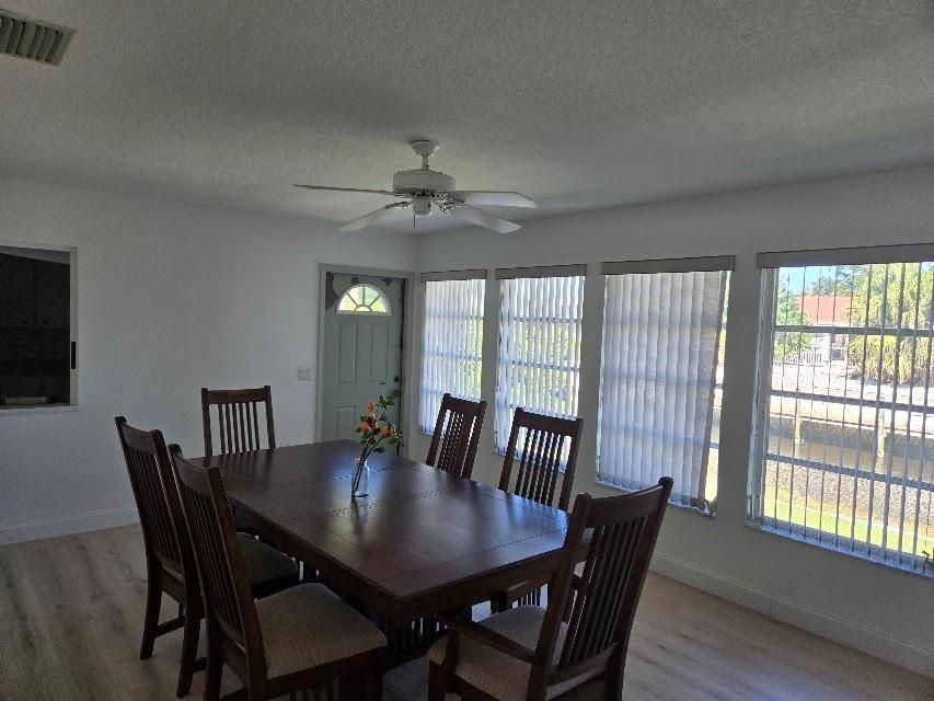 For Sale: $550,000 (2 beds, 2 baths, 1574 Square Feet)