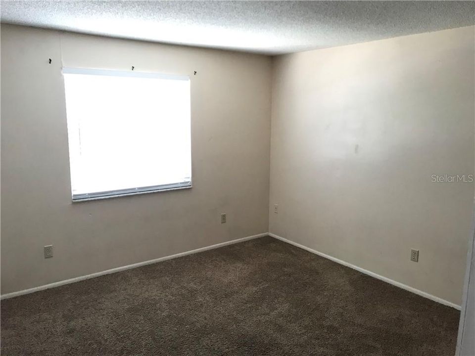 出租: $1,490 (2 贝兹, 1 浴室, 942 平方英尺)