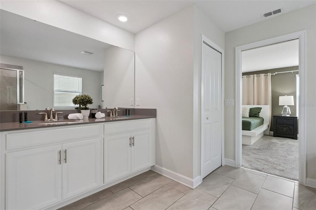 Active With Contract: $785,000 (6 beds, 6 baths, 3888 Square Feet)