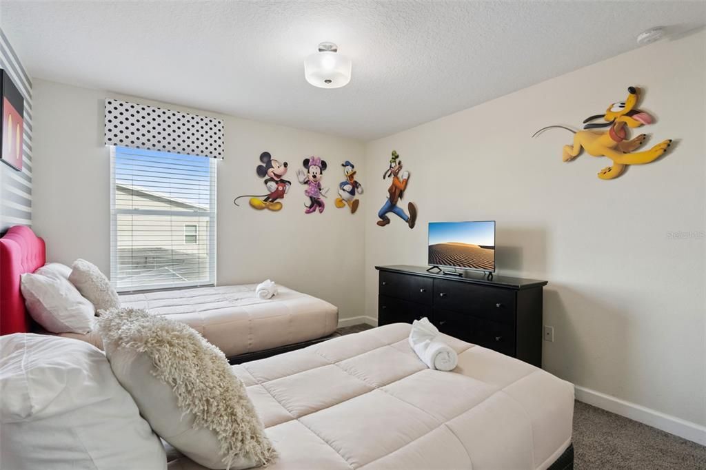 Active With Contract: $785,000 (6 beds, 6 baths, 3888 Square Feet)