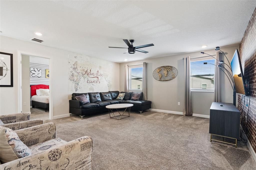 Active With Contract: $785,000 (6 beds, 6 baths, 3888 Square Feet)