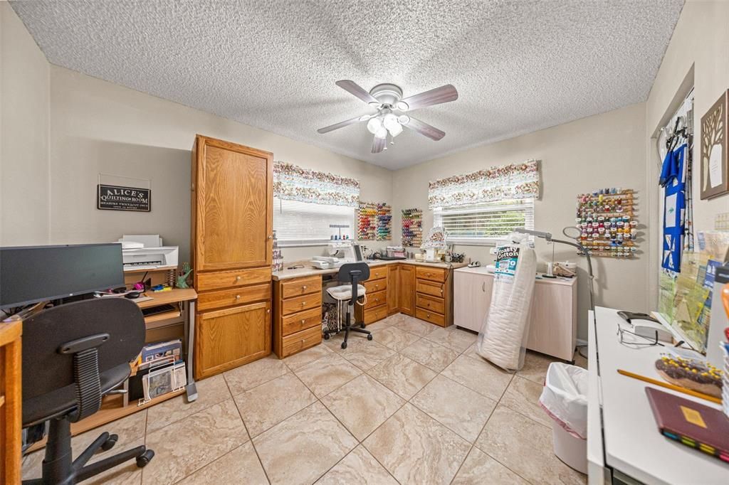 Active With Contract: $213,000 (3 beds, 2 baths, 1482 Square Feet)