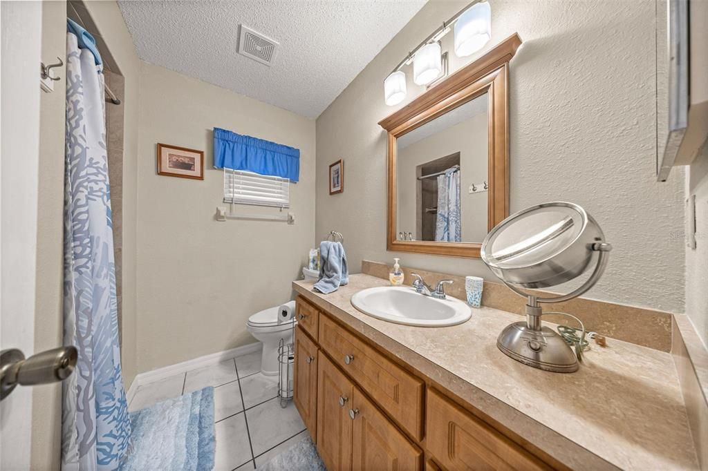 Active With Contract: $213,000 (3 beds, 2 baths, 1482 Square Feet)