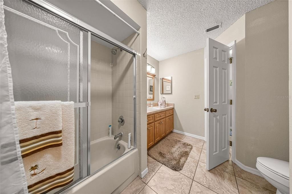 Active With Contract: $213,000 (3 beds, 2 baths, 1482 Square Feet)