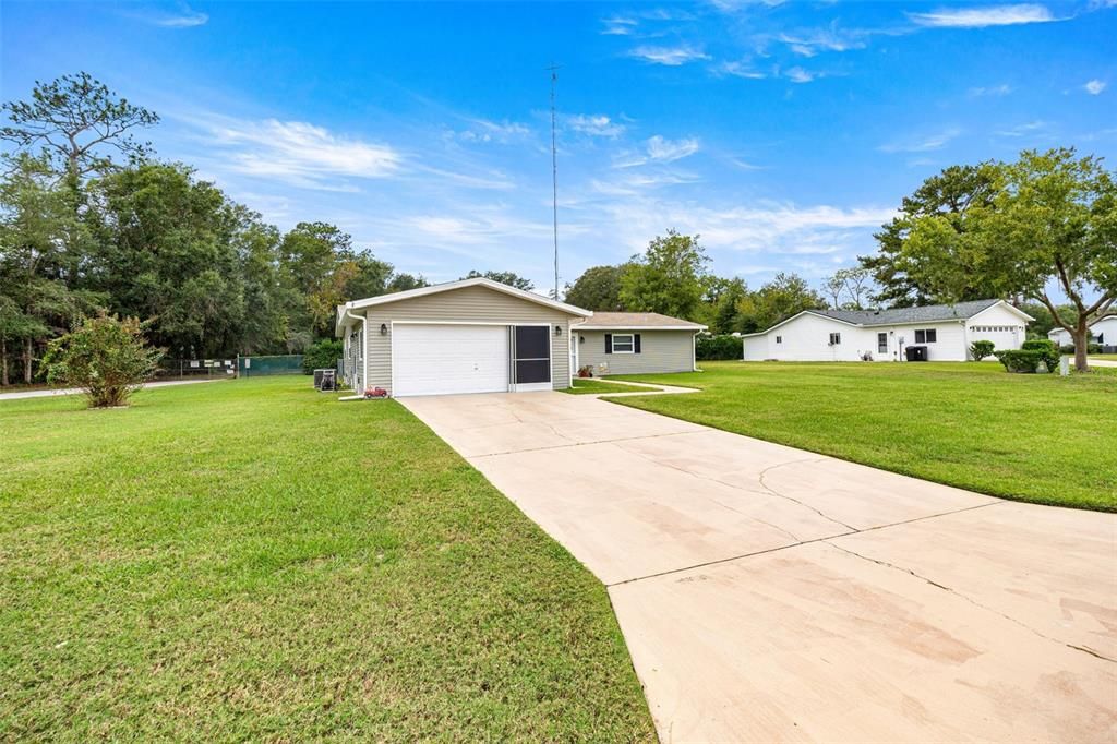 Active With Contract: $213,000 (3 beds, 2 baths, 1482 Square Feet)