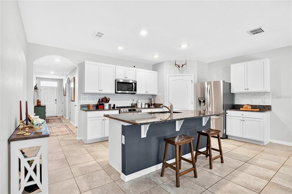 For Sale: $380,000 (4 beds, 2 baths, 1846 Square Feet)