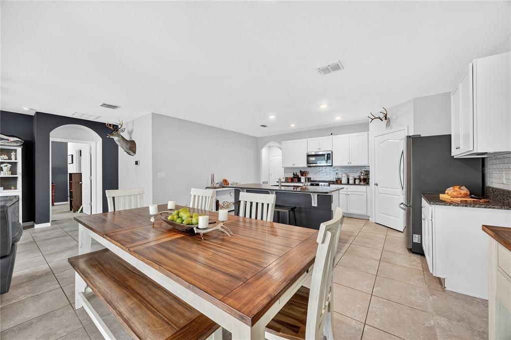 For Sale: $380,000 (4 beds, 2 baths, 1846 Square Feet)