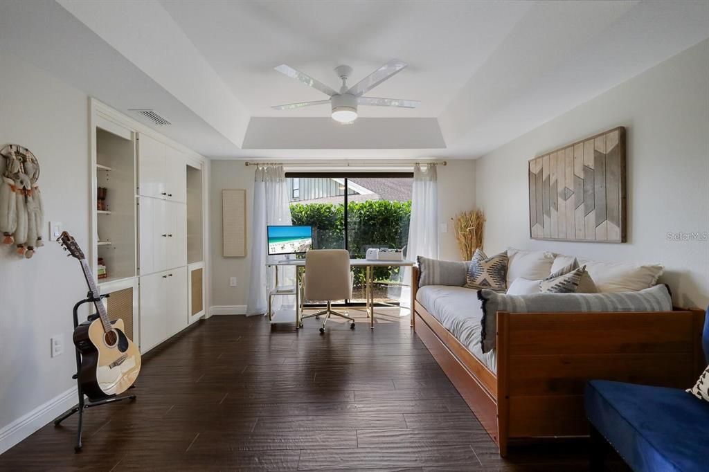 出租: $6,000 (3 贝兹, 3 浴室, 2686 平方英尺)