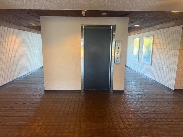 For Sale: $170,000 (2 beds, 2 baths, 1200 Square Feet)