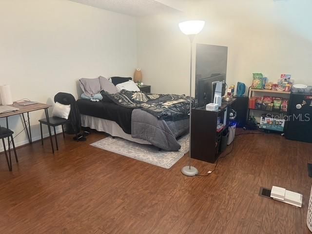 For Sale: $170,000 (2 beds, 2 baths, 1200 Square Feet)