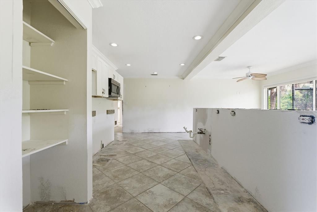 For Sale: $499,000 (2 beds, 2 baths, 2252 Square Feet)