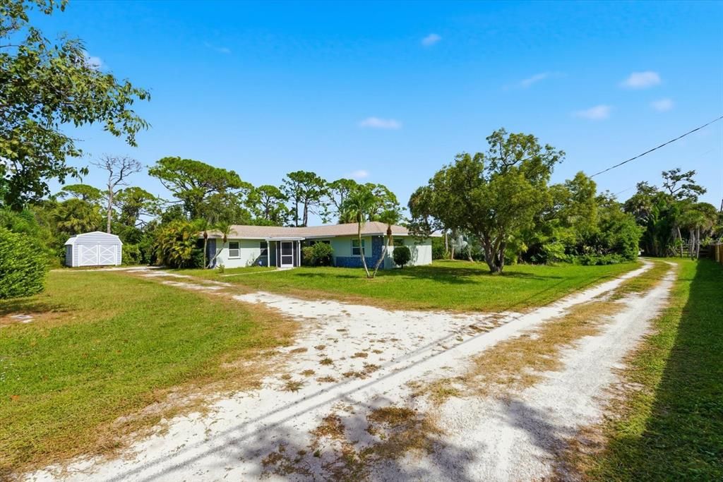 For Sale: $499,000 (2 beds, 2 baths, 2252 Square Feet)