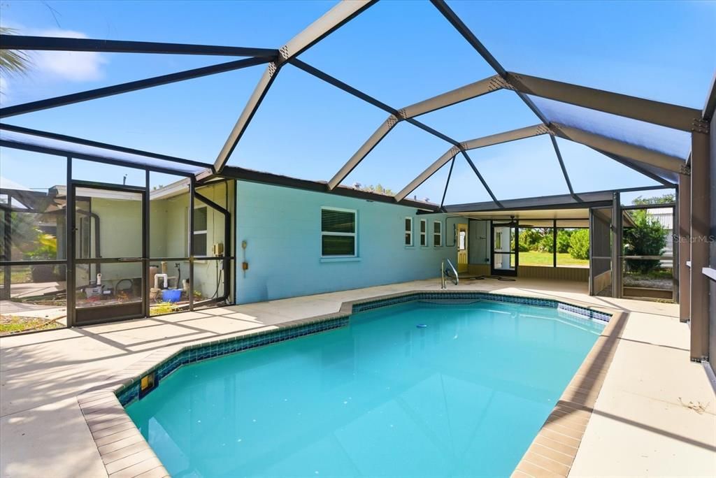 For Sale: $499,000 (2 beds, 2 baths, 2252 Square Feet)