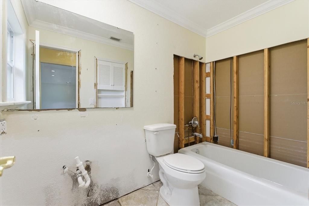 For Sale: $499,000 (2 beds, 2 baths, 2252 Square Feet)