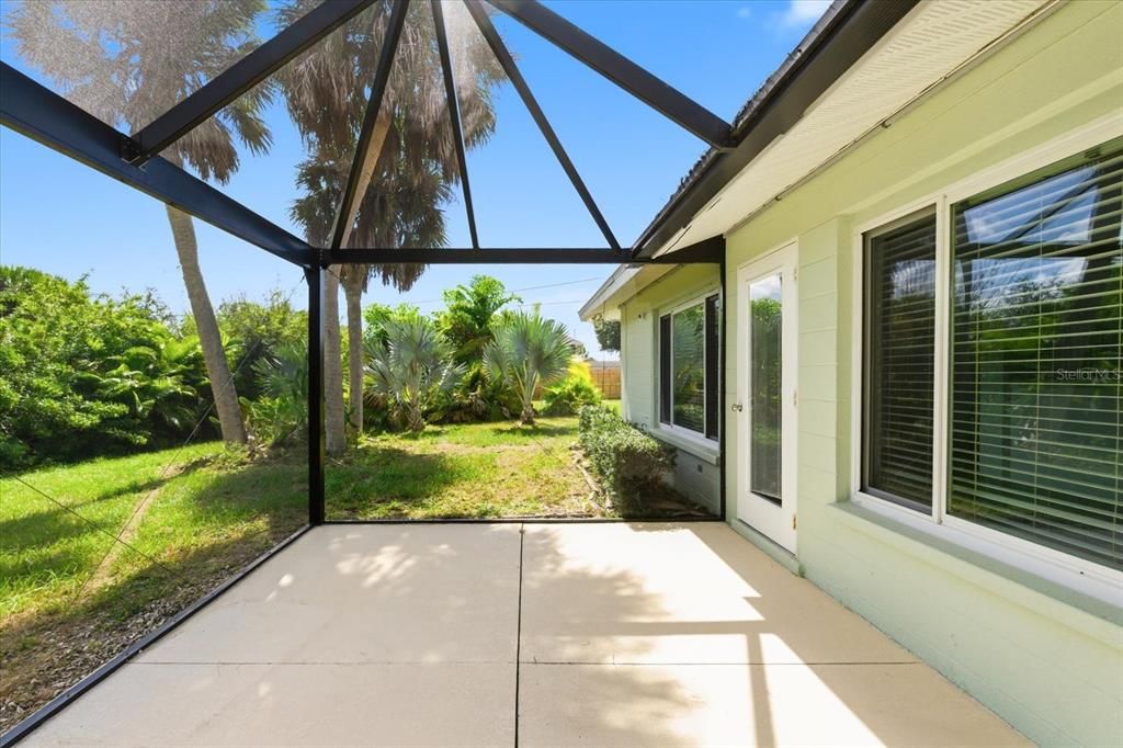 For Sale: $499,000 (2 beds, 2 baths, 2252 Square Feet)