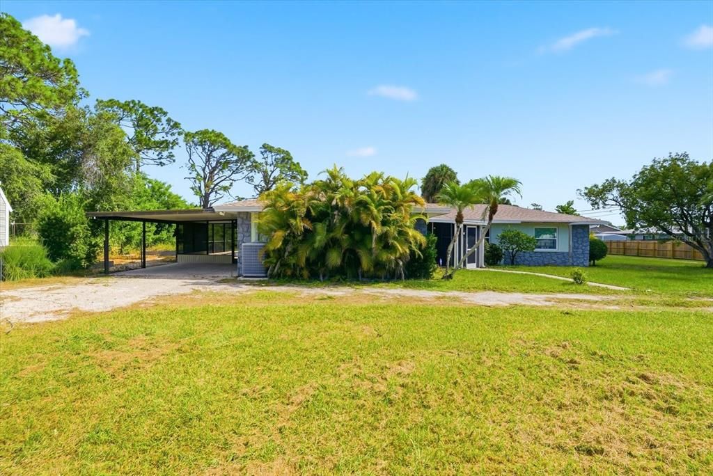 For Sale: $499,000 (2 beds, 2 baths, 2252 Square Feet)