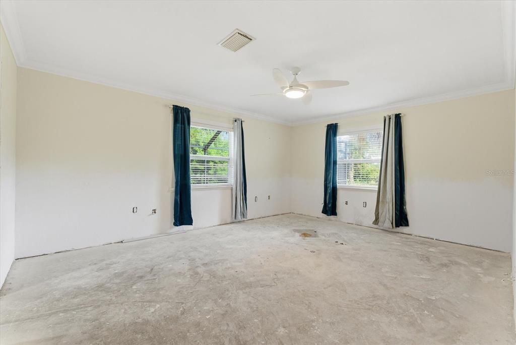 For Sale: $499,000 (2 beds, 2 baths, 2252 Square Feet)