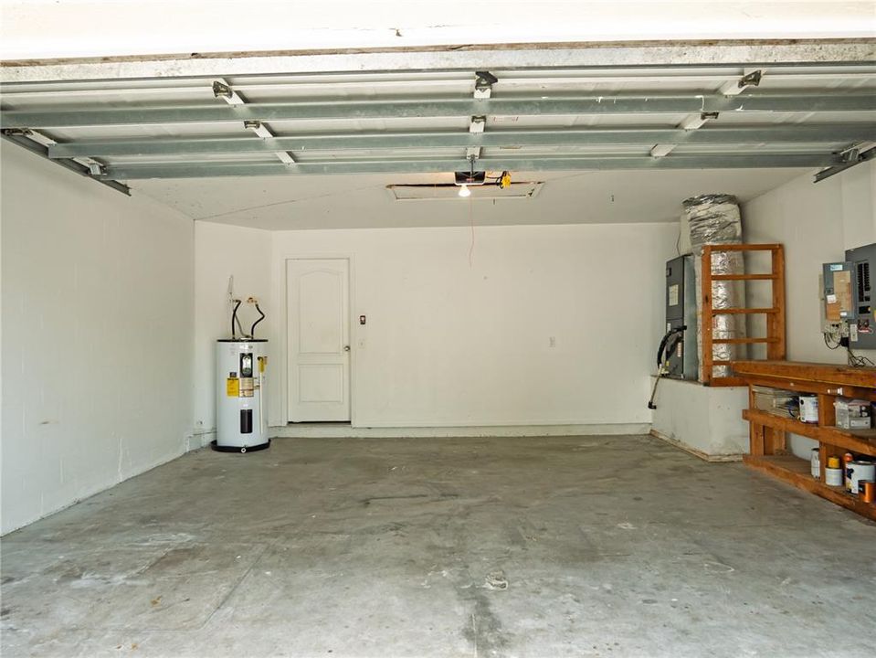 Activo con contrato: $484,900 (4 camas, 2 baños, 1962 Pies cuadrados)