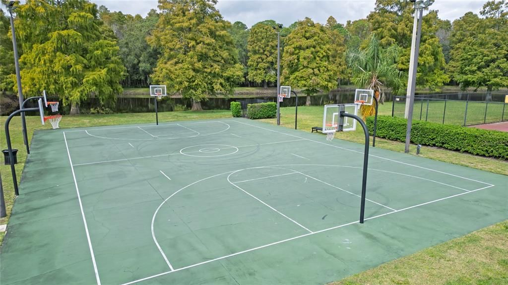 Activo con contrato: $484,900 (4 camas, 2 baños, 1962 Pies cuadrados)