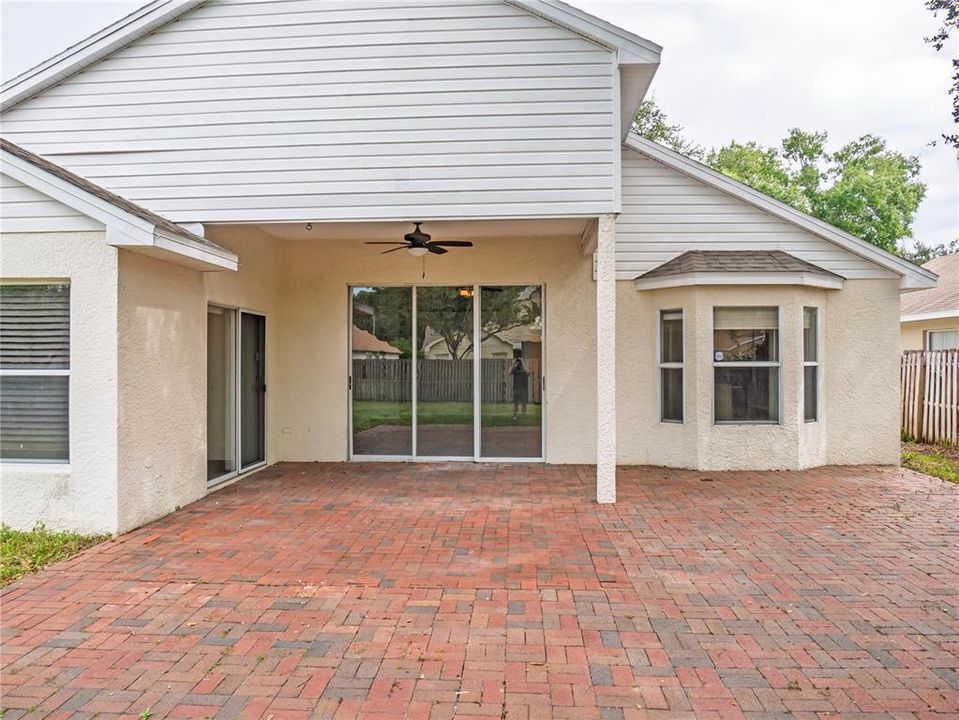 Activo con contrato: $484,900 (4 camas, 2 baños, 1962 Pies cuadrados)