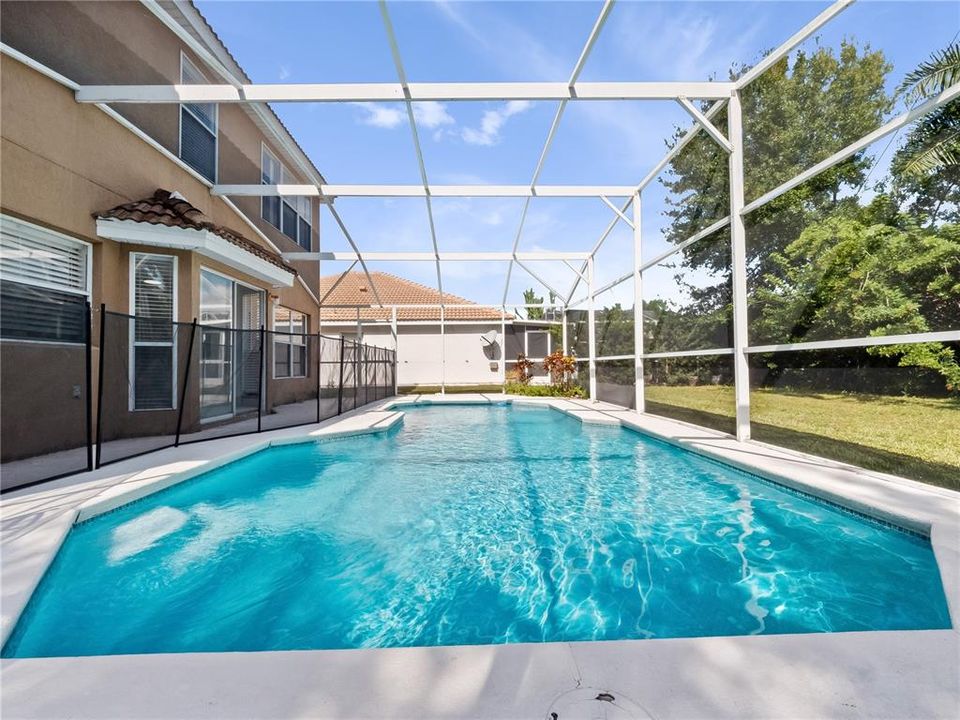 出租: $3,570 (4 贝兹, 2 浴室, 2238 平方英尺)