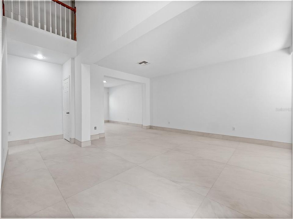 出租: $3,570 (4 贝兹, 2 浴室, 2238 平方英尺)