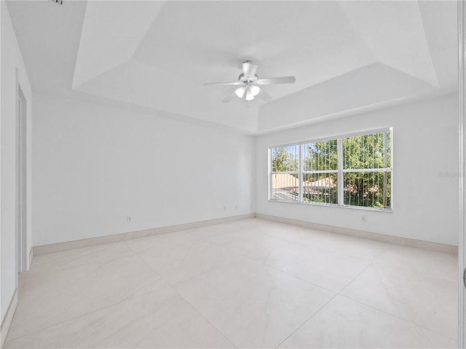 出租: $3,570 (4 贝兹, 2 浴室, 2238 平方英尺)