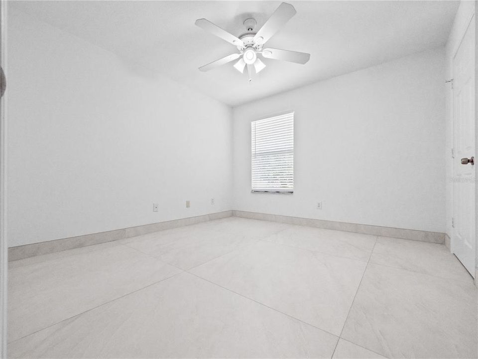 出租: $3,570 (4 贝兹, 2 浴室, 2238 平方英尺)