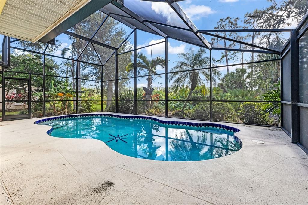 Active With Contract: $353,000 (3 beds, 2 baths, 1766 Square Feet)