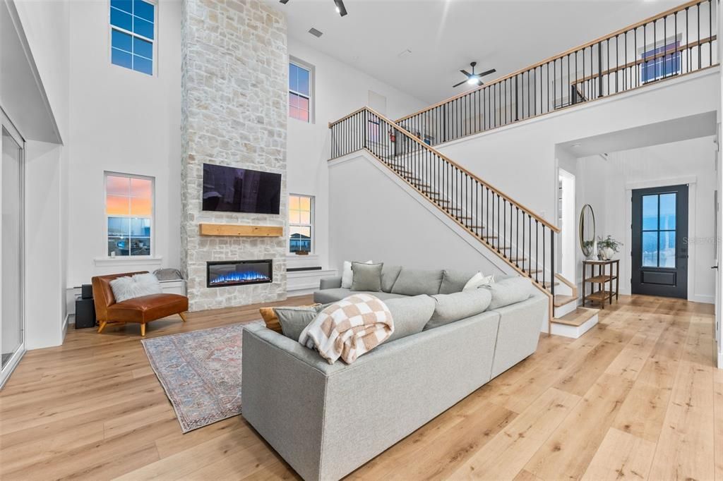 For Sale: $1,100,000 (5 beds, 3 baths, 3230 Square Feet)