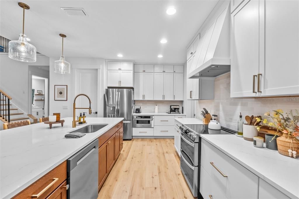 For Sale: $1,100,000 (5 beds, 3 baths, 3230 Square Feet)