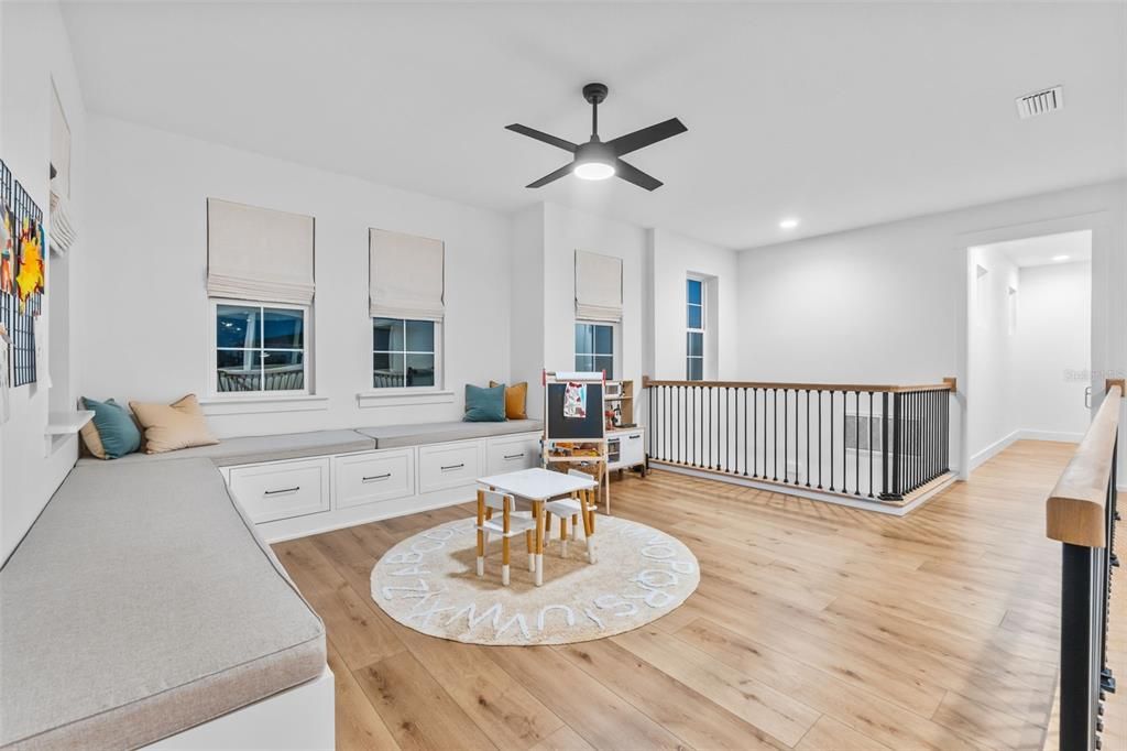 For Sale: $1,100,000 (5 beds, 3 baths, 3230 Square Feet)