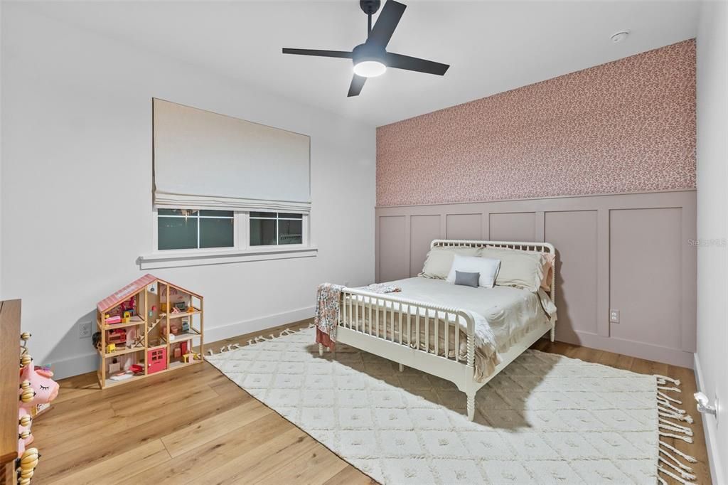 For Sale: $1,100,000 (5 beds, 3 baths, 3230 Square Feet)